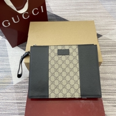 Gucci Clutch Bags